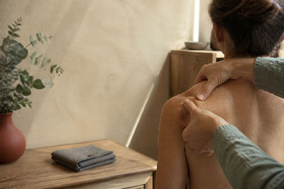 Massage en entreprise : onboarding, bien-être au travail et ROI