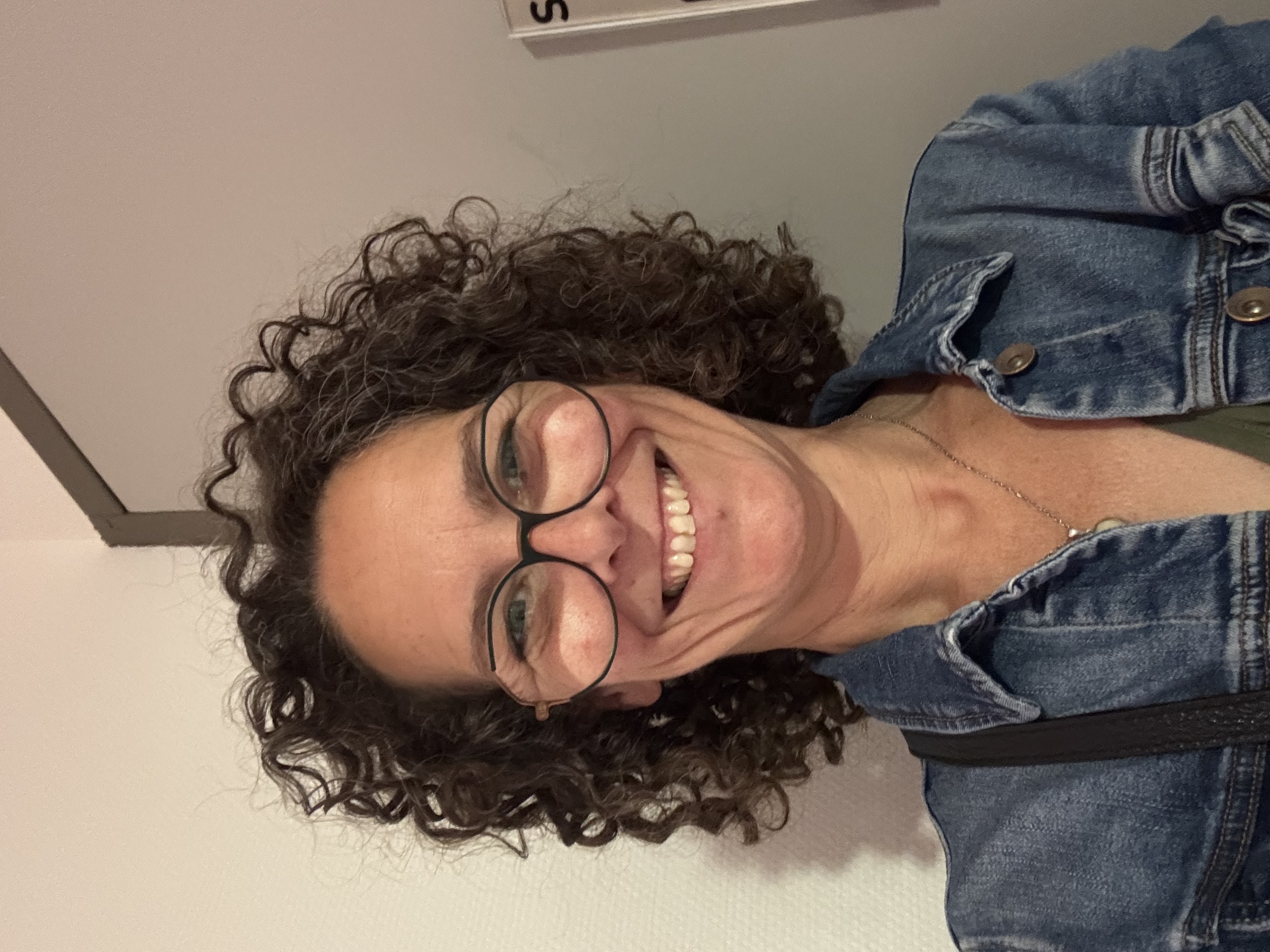Portrait de Karine THOMAS Ostéothérapeute Massothérapeute